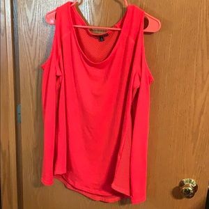 Wild Majesty cold shoulder top 0x